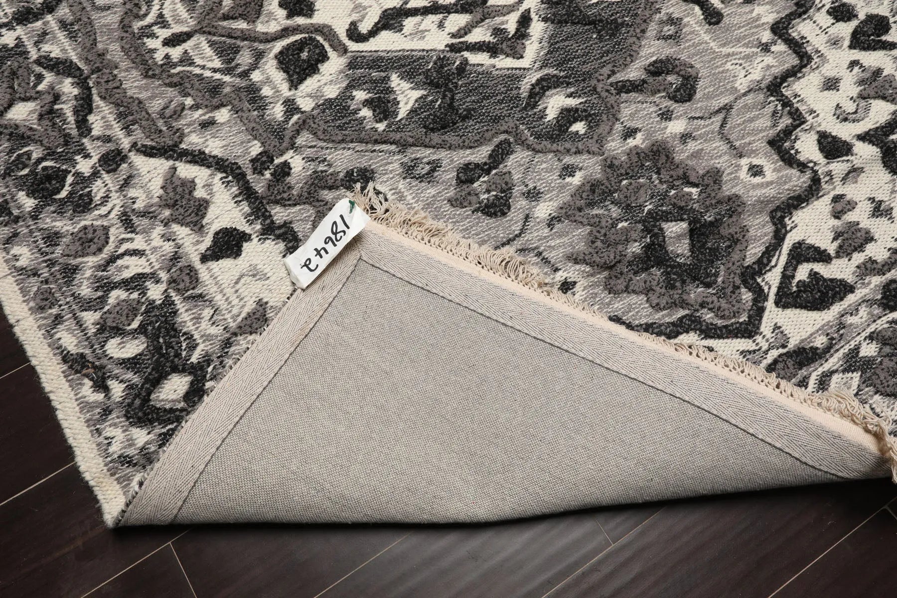 LoomBloom White Oriental Area Rug 5x8 Hand Woven Traditional Kilim Wool