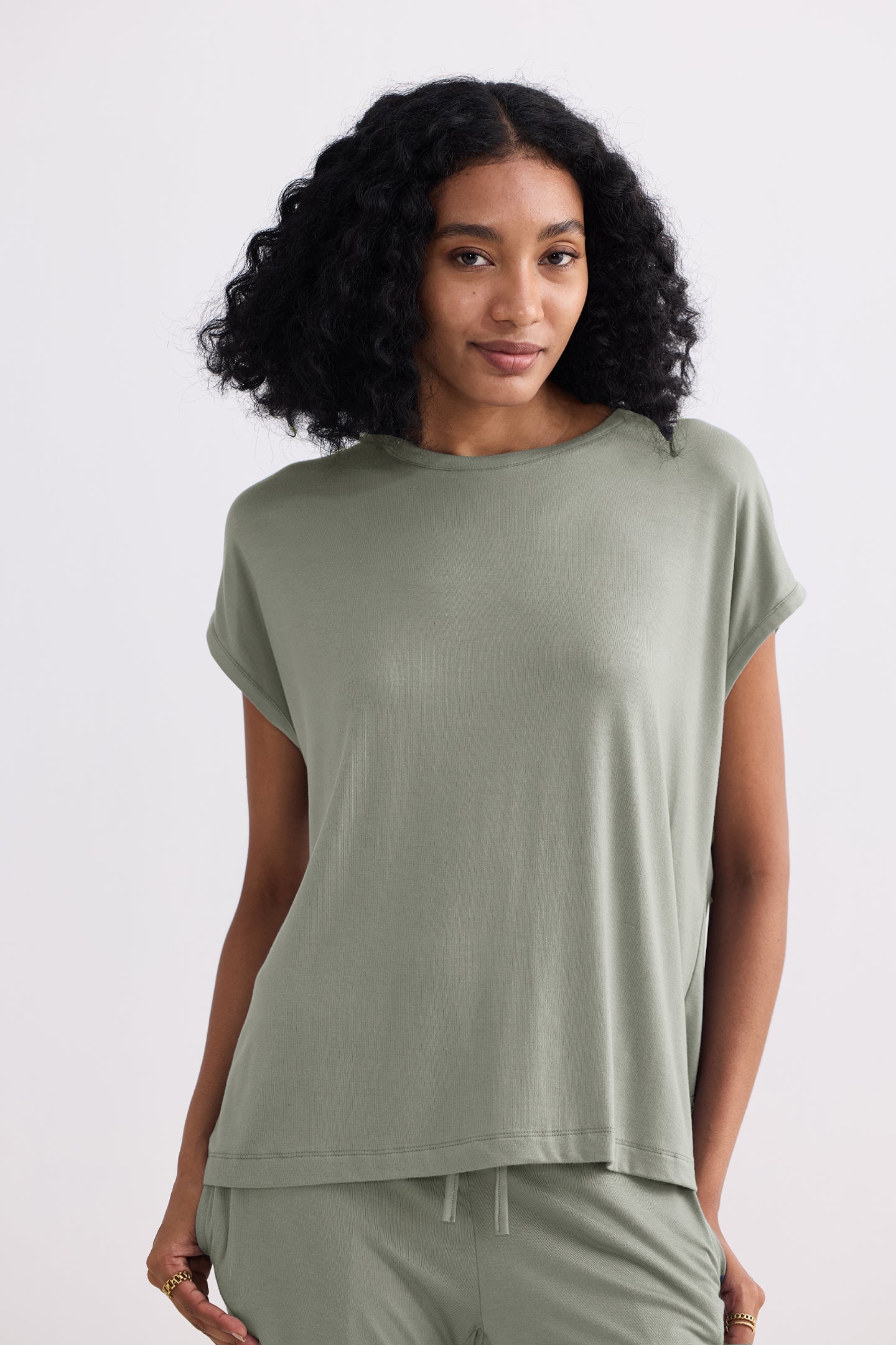 Relaxed Tee in Olive